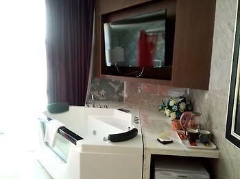 Zhengzhou Goodnight Hotel Csicseng Kültér fotó